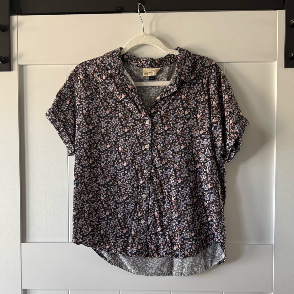 Universal Thread Women's Purple Floral Dolman Short Sleeve Button-Down Shirt - Picture 7 of 13